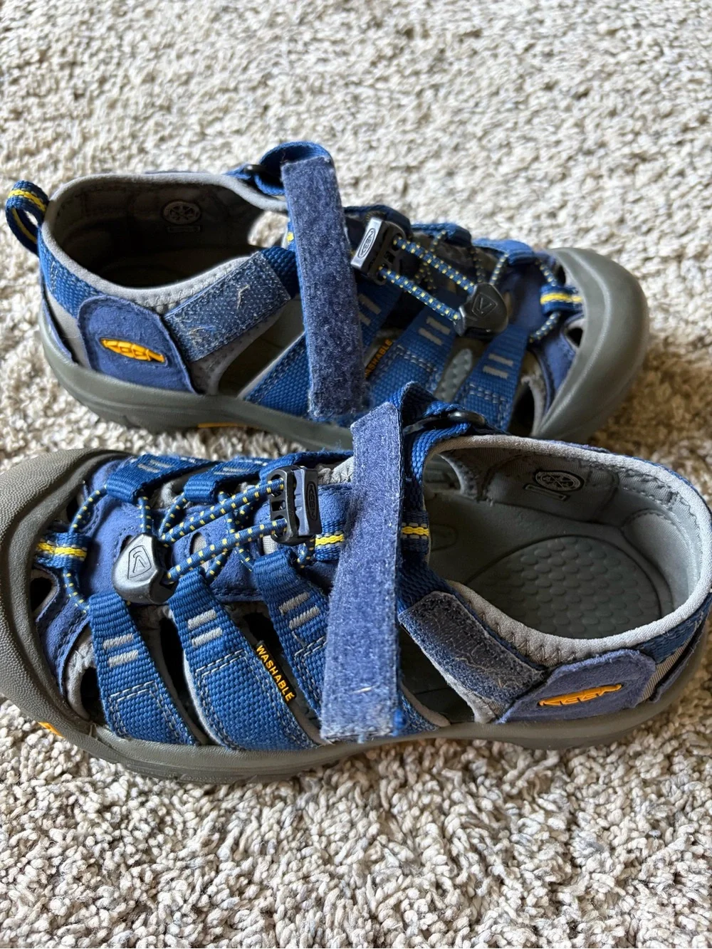 Keen Kids Newport H2 Shoes in Blue & Grey, size 2.